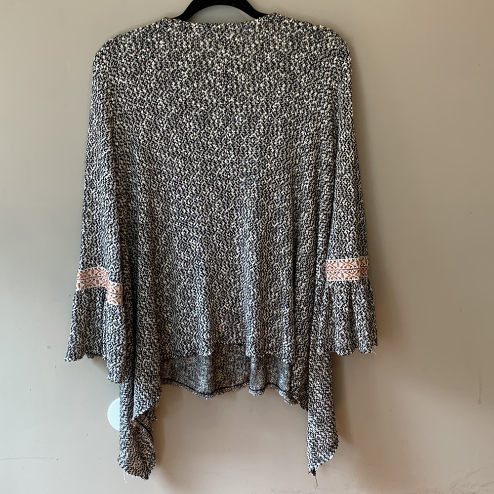 Boho Embroidered Top - Picture 4 of 7